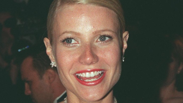 Gwyneth Paltrow at the 1999 Oscars, smiling