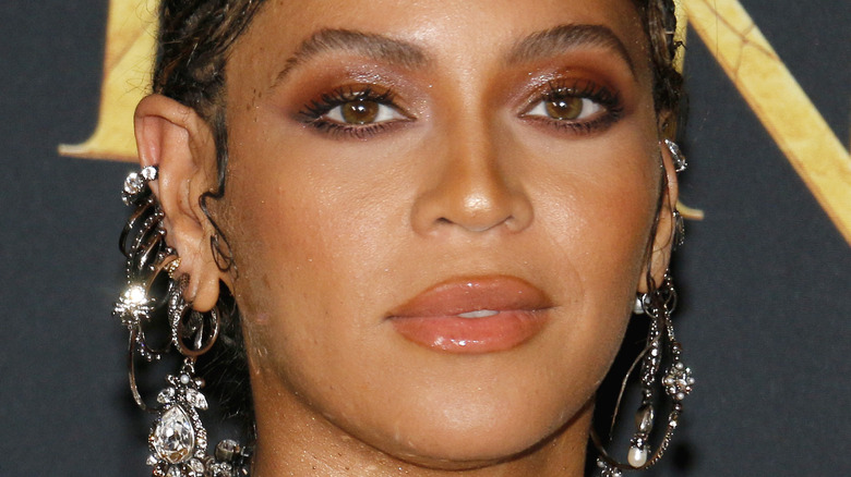 Beyoncé close-up "Lion King" premiere 