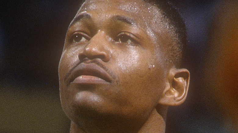 Reggie Lewis looking up