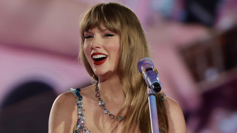 Taylor Swift smiling on stage